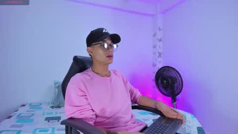 Snapshot of michael_jordan_xxx chatting on 10.21.25 JORDAN online show from 10.21.25