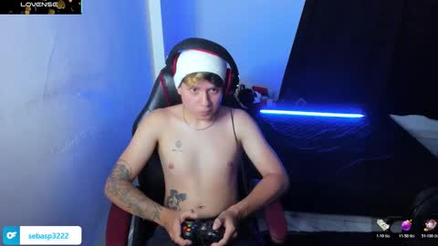 michael independent model  online show from 10.18.25