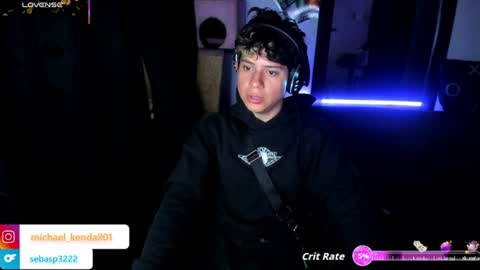 michael independent model  online show from 06.13.26