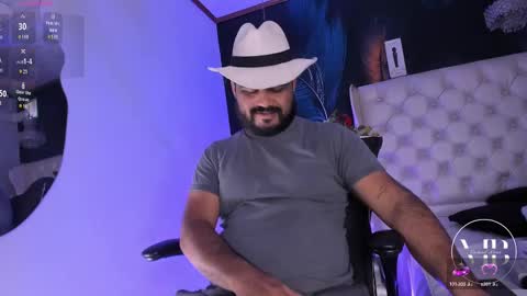 Snapshot of michaelbear_ chatting on 09.17.25 Michael online show from 09.17.25