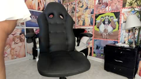 michel_lopez18 online show from 01.30.25