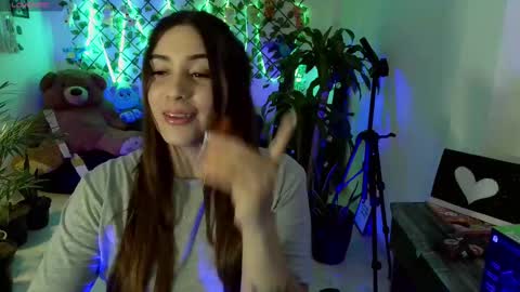 Snapshot of michell_h chatting on 02.27.25 Nani online show from 02.27.25