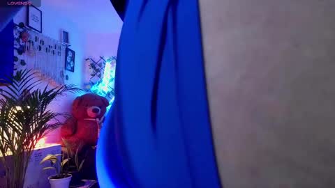 Snapshot of michell_h chatting on 03.12.25 Nani online show from 03.12.25