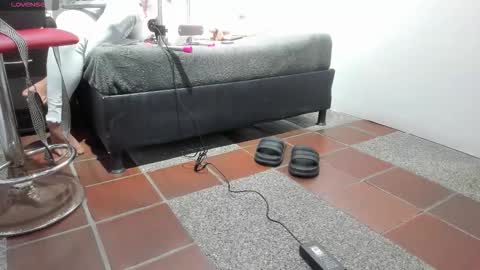 Snapshot of michelle_perla chatting on 11.24.25 michelle perla online show from 11.24.25