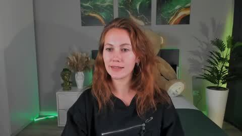 Snapshot of michelleortis chatting on 12.07.24 MichelleOrtis online show from 12.07.24