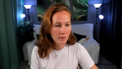 Snapshot of michelleortis chatting on 09.17.25 MichelleOrtis online show from 09.17.25