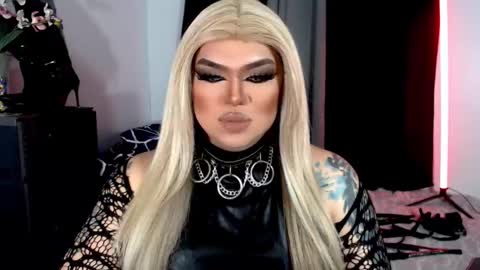 Michelle online show from 11.02.25