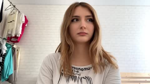 Jenny online show from 04.10.26