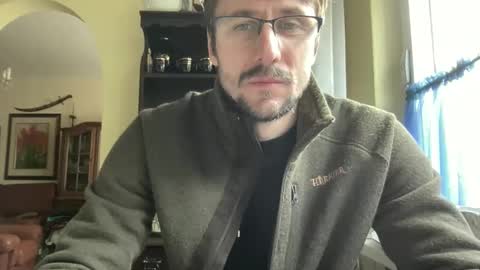 Snapshot of michgabo chatting on 12.01.25 michgabo online show from 12.01.25