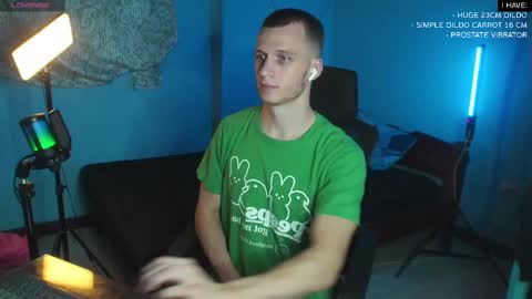 Snapshot of mickey_pict chatting on 02.13.25 Mickey online show from 02.13.25