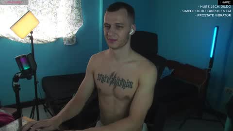 Snapshot of mickey_pict chatting on 02.14.25 Mickey online show from 02.14.25