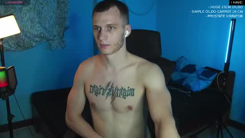 Snapshot of mickey_pict chatting on 02.19.25 Mickey online show from 02.19.25