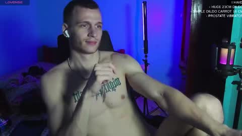 Snapshot of mickey_pict chatting on 03.03.25 Mickey online show from 03.03.25