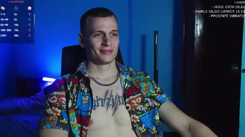 Snapshot of mickey_pict chatting on 03.10.25 Mickey online show from 03.10.25