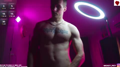 Snapshot of mickey_pict chatting on 10.07.25 Mickey online show from 10.07.25