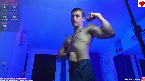 Snapshot of mickey_pict chatting on 10.11.25 Mickey online show from 10.11.25