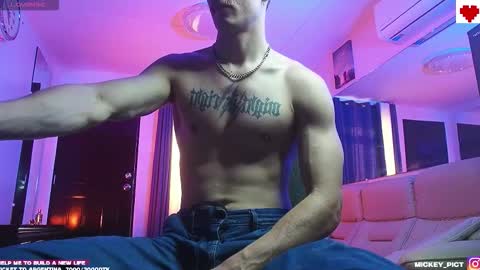 Snapshot of mickey_pict chatting on 10.15.25 Mickey online show from 10.15.25