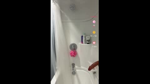 Snapshot of mickeyshyne69 chatting on 02.12.25 Mickey online show from 02.12.25