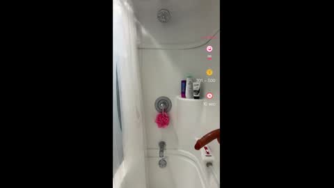 Snapshot of mickeyshyne69 chatting on 02.17.25 Mickey online show from 02.17.25