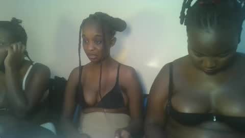 midnight_curves online show from 04.17.26