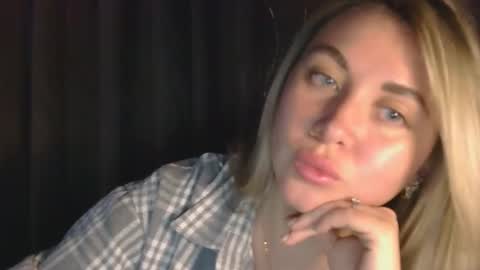 Snapshot of midnight_lace1 chatting on 02.25.26 Midnight lace1 online show from 02.25.26