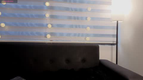 midori__san online show from 12.13.25