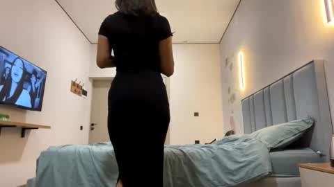 Snapshot of mieshasegura chatting on 11.24.25 Mia online show from 11.24.25