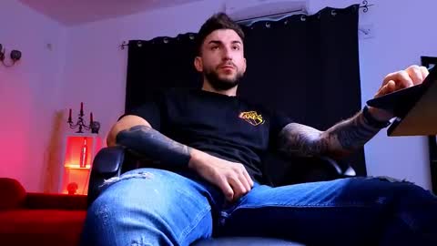 MightyAaron online show from 10.18.25