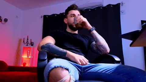 MightyAaron online show from 10.23.25