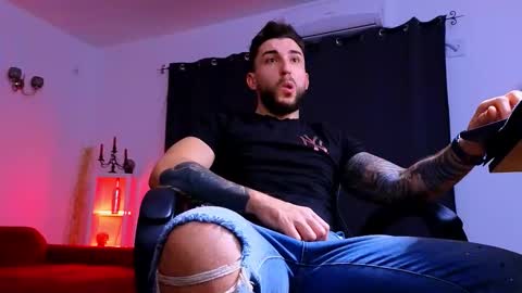 MightyAaron online show from 11.05.25