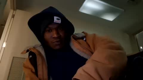 Snapshot of mightymandingo chatting on 11.18.25 Mightymandingo online show from 11.18.25