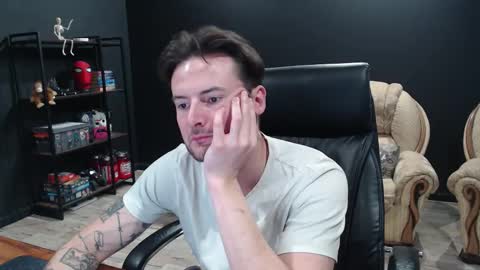 Misha Winchester online show from 11.23.25