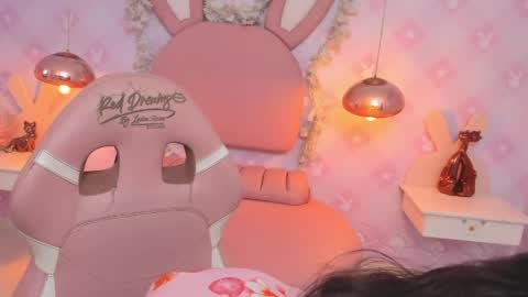 Mia Desire  online show from 04.16.26