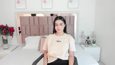 Snapshot of miia_palmerr chatting on 03.06.25 Mia online show from 03.06.25