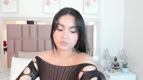 Snapshot of miia_palmerr chatting on 03.07.25 Mia online show from 03.07.25
