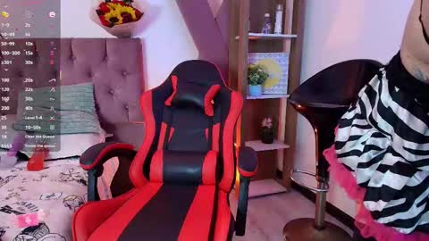 Snapshot of miia_paris chatting on 02.14.26 Miia Paris online show from 02.14.26