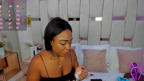 Snapshot of miia_schwarz chatting on 01.18.25 Miia Schwarz online show from 01.18.25