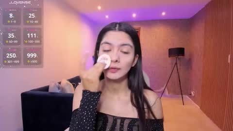 Mia online show from 11.04.25