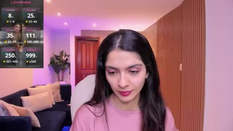 Mia online show from 11.20.25