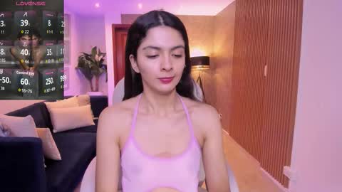 Mia online show from 11.25.25