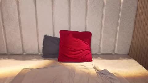 miiaa_evans1 online show from 03.11.26