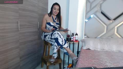 miiafire online show from 04.12.26