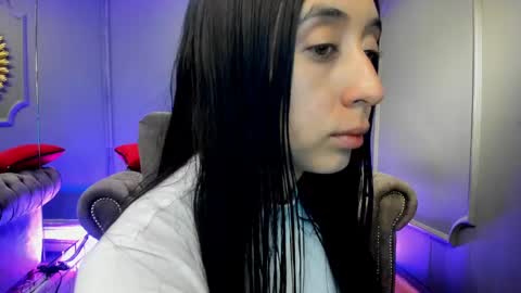 miilu  online show from 12.11.24