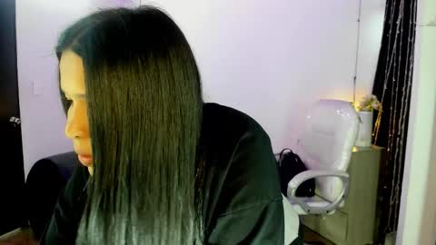 miiss_greyy online show from 10.05.25