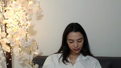 Mika online show from 10.30.25