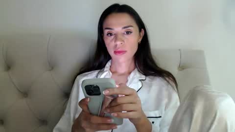 Mika online show from 11.14.25