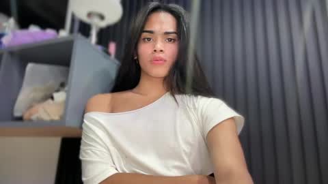 mika_pedersen online show from 04.15.26