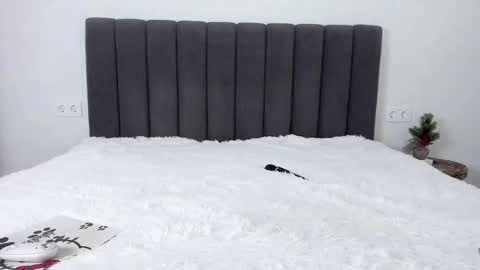 Mika online show from 03.04.25