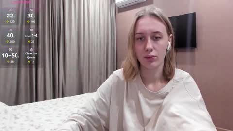 Mika online show from 11.24.25