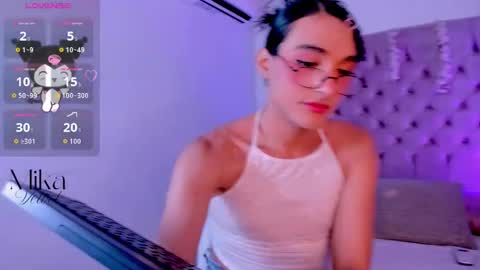 Snapshot of mika_velvet chatting on 02.27.26 mika_velvet online show from 02.27.26